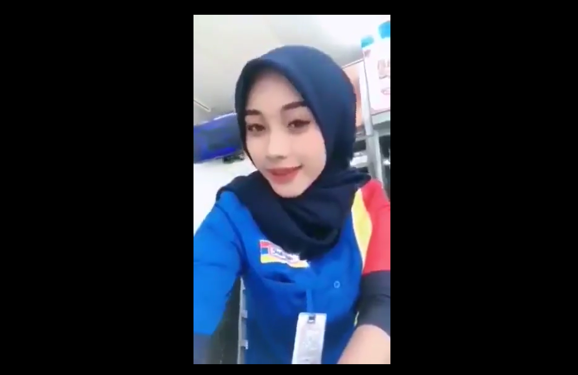 Si Cantik Kasir Indomaret Yang Lugu Pas Di Ranjang Goyang Nya Proo Banget